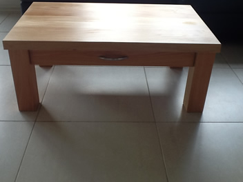 Coffee Table with Drawer_4