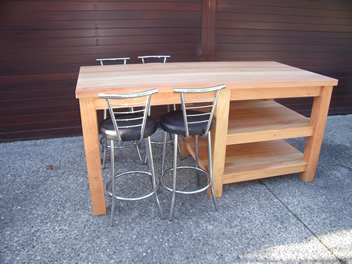 Kitchen Island With Bar_1