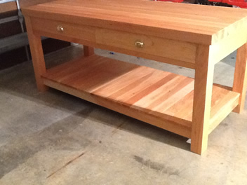 Kitchen Island with Drawers_1